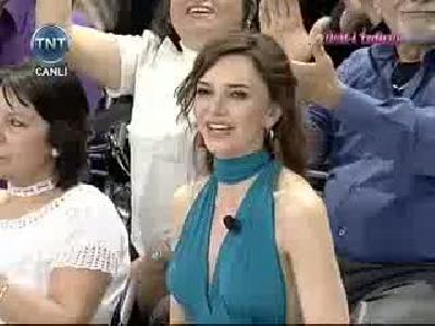 Hande Ataizi'den Gaf